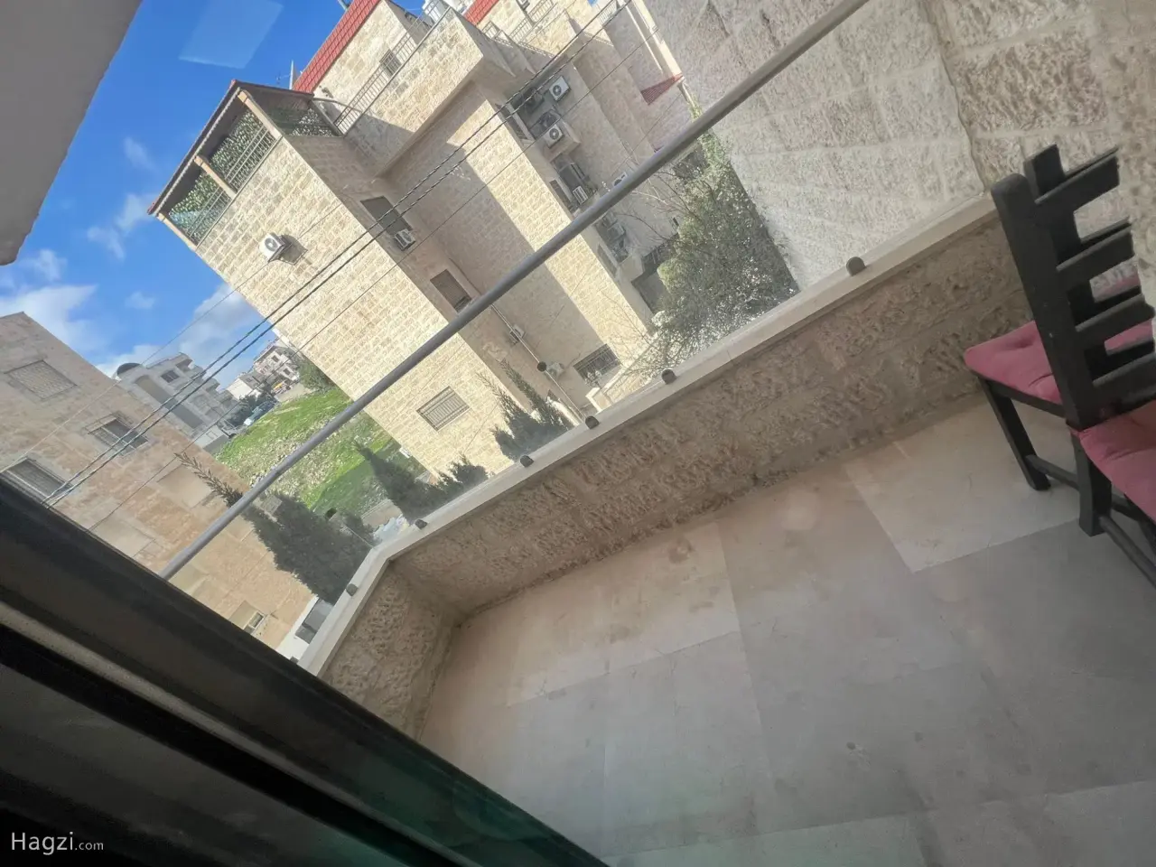 الصورة 12 من 12