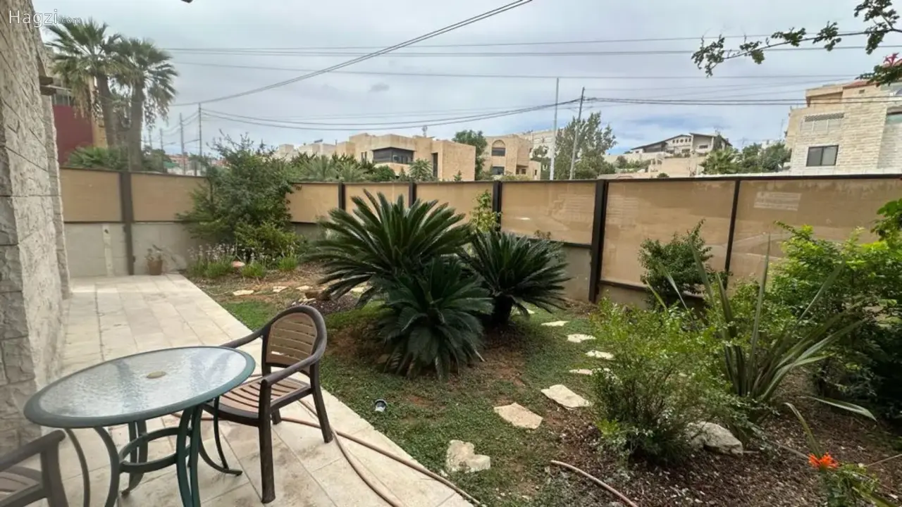 Photograph 2 of 10
