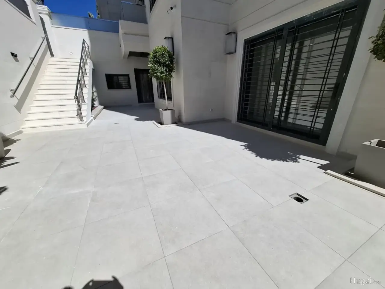 Unfurnished apartment to Rent #666