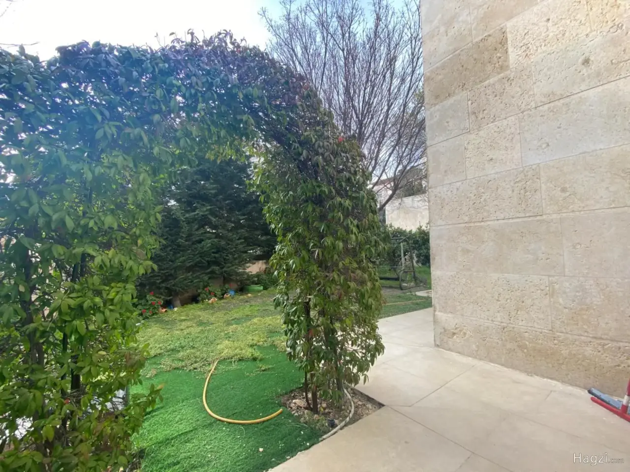 Photograph 3 of 12