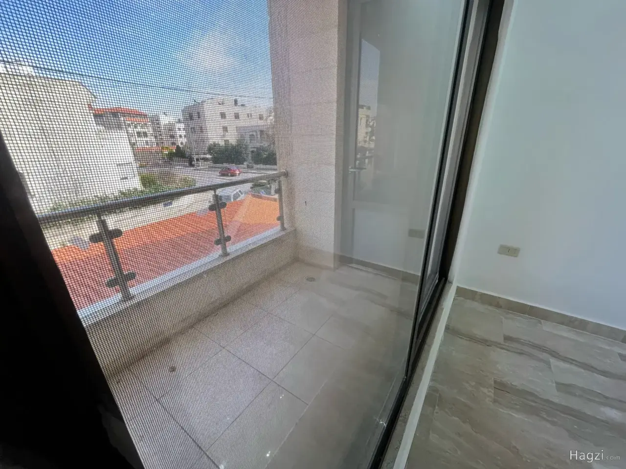 unfurnished apartment for rent in um alsummaq #4324