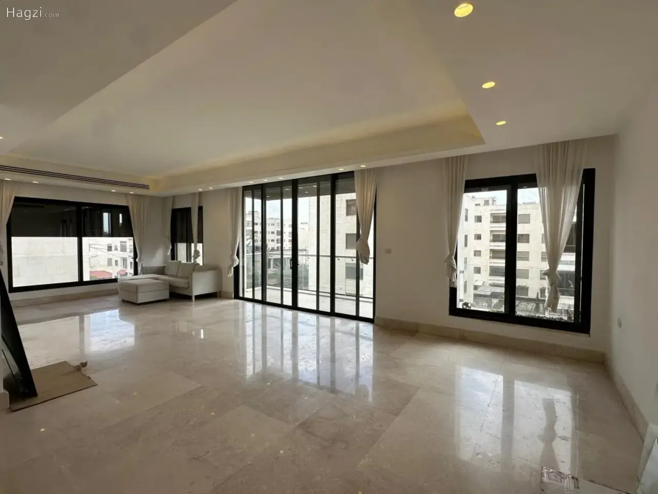 Semi-Furnished apartment for rent in Abdoun #534