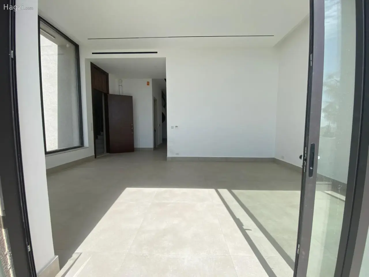 الصورة 7 من 12