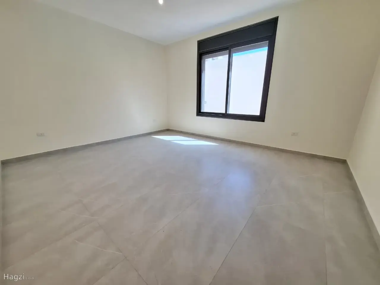 Unfurnished Apartment For Sale #286