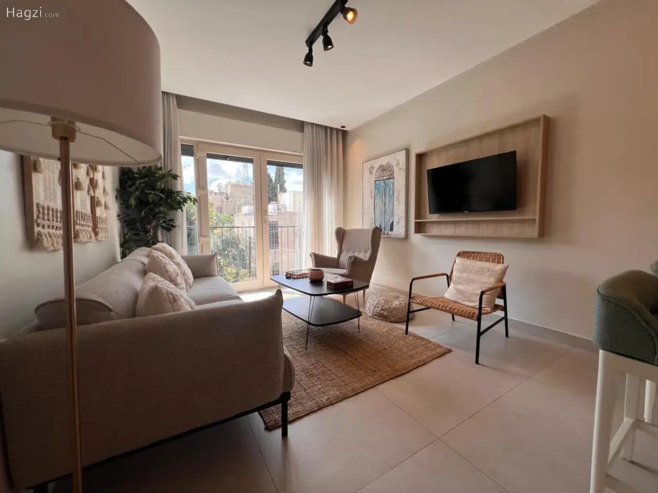 Cozy 1-Bedroom Apartment in the Heart of Jabal Weibdeh #11034