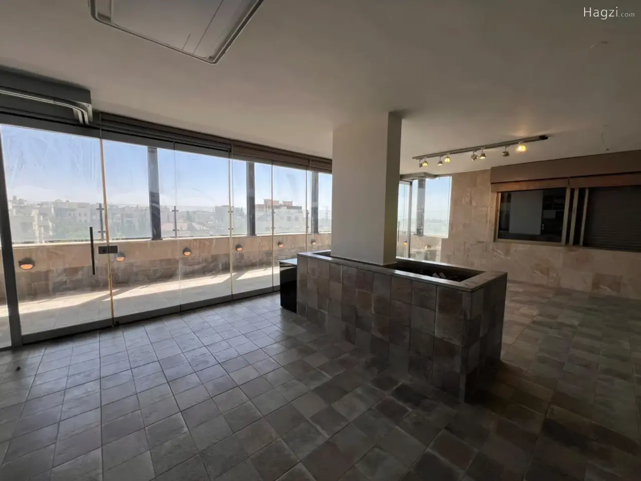 Luxury Apartment with Roof for Sale #10782