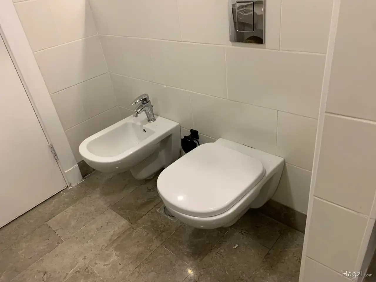 Photograph 9 of 12