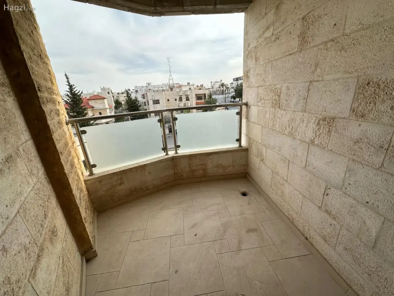 الصورة 12 من 12