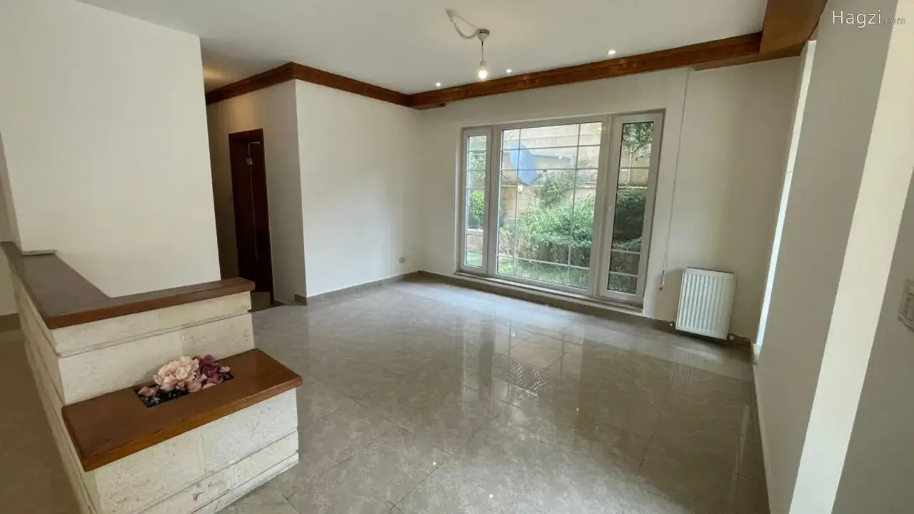 Semi furnished apartment for rent in Abdoun #4176
