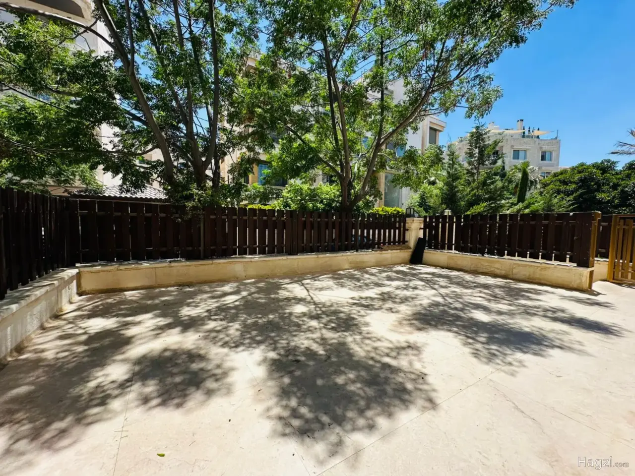 Photograph 9 of 12