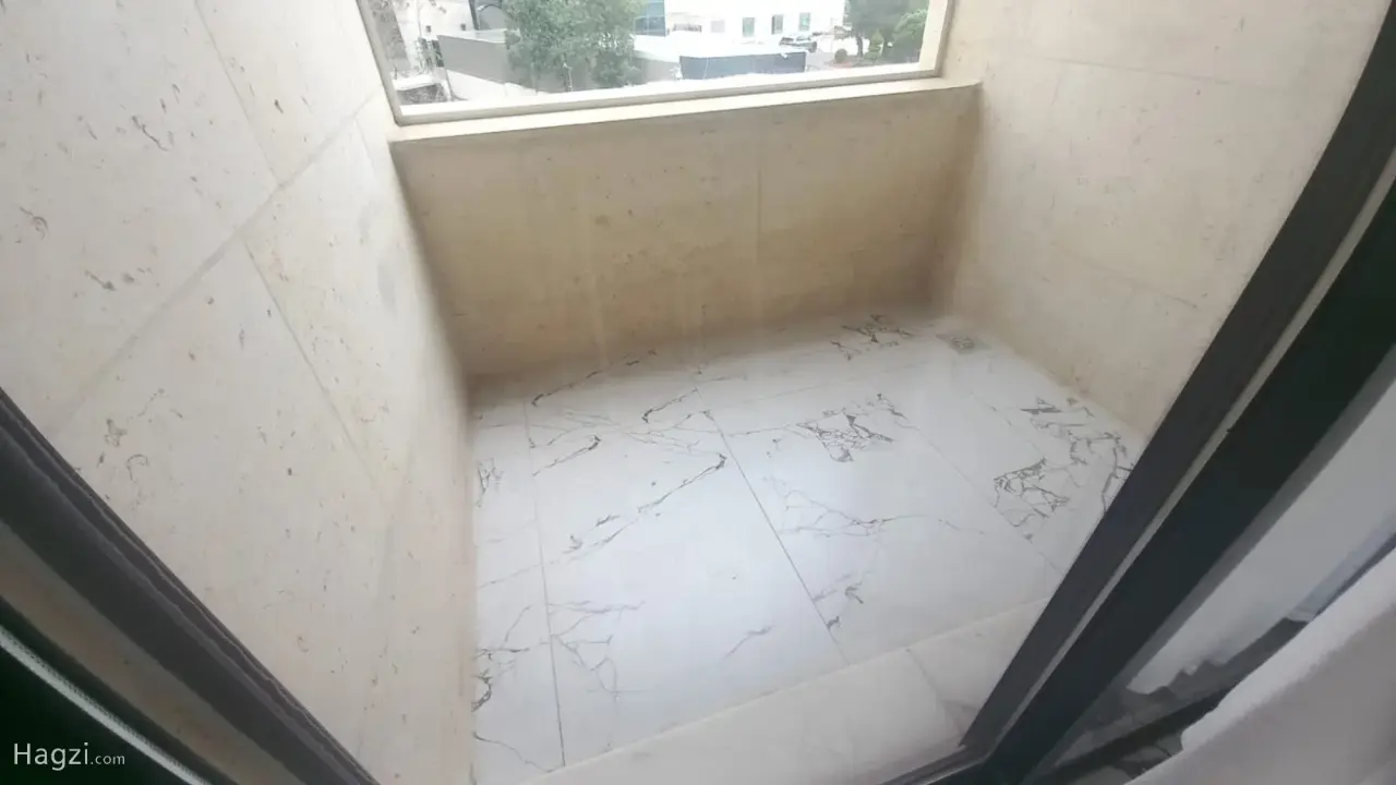 الصورة 2 من 11