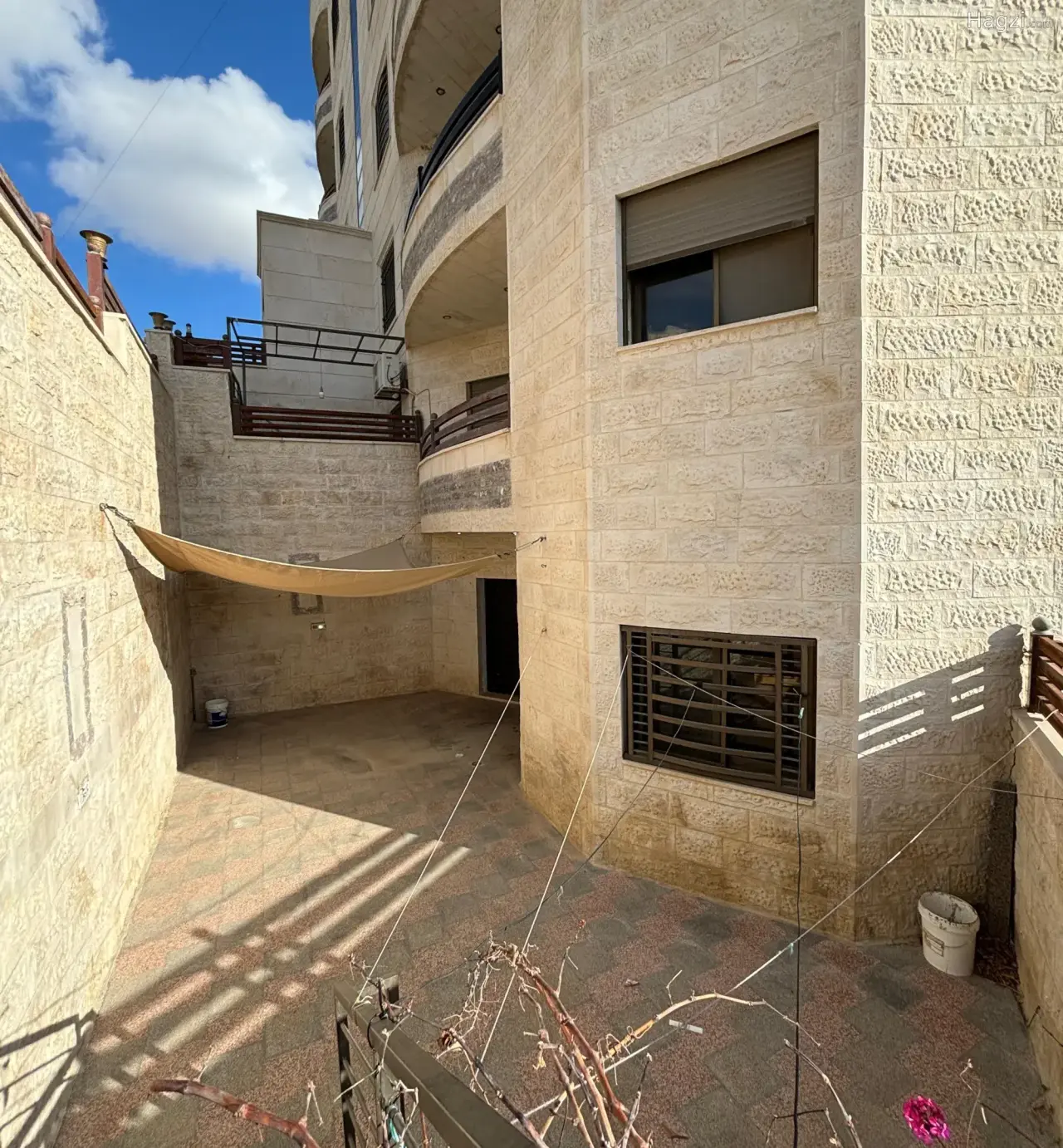 الصورة 11 من 12