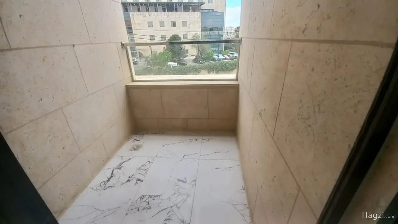 الصورة 2 من 8