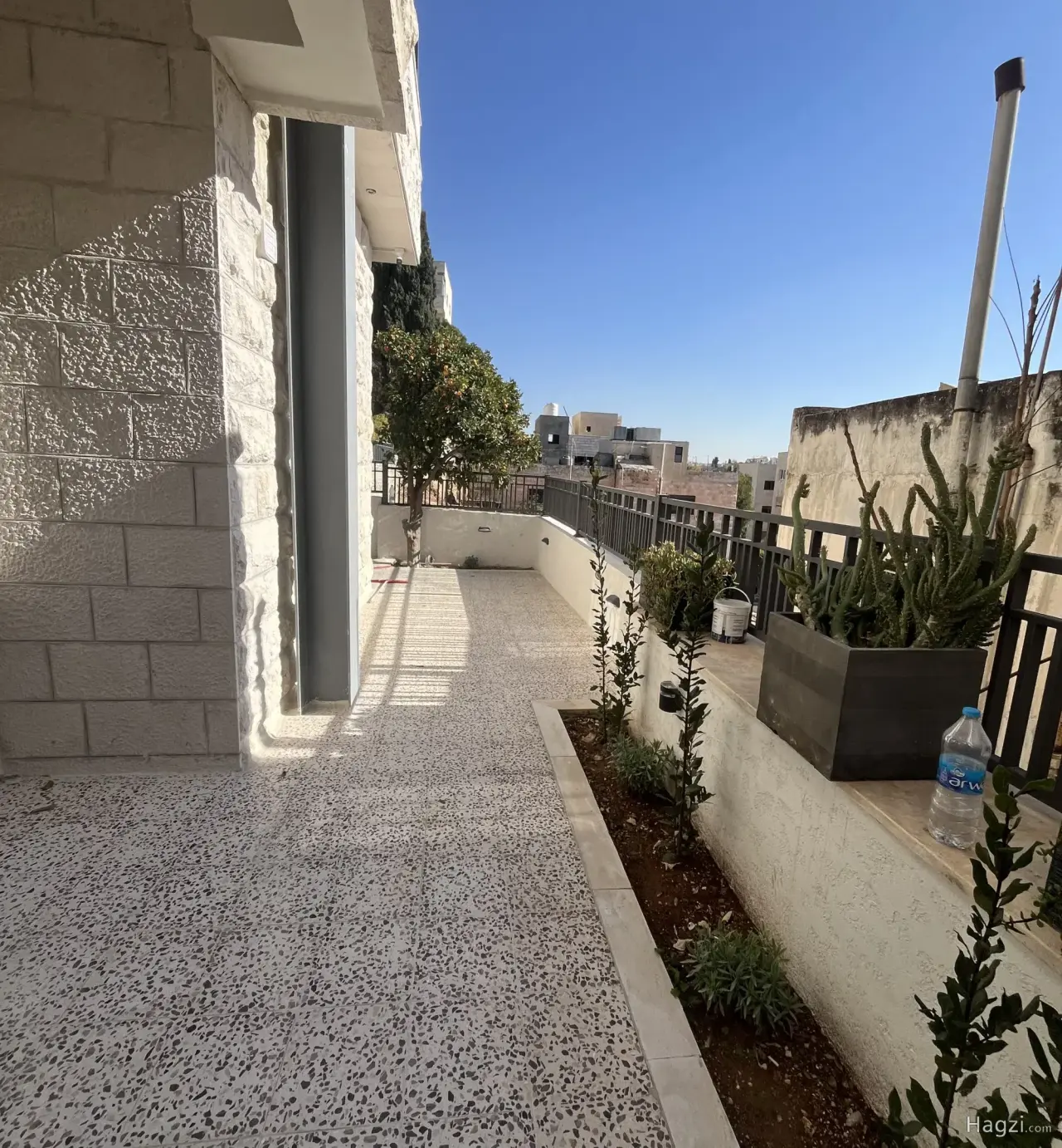 Photograph 3 of 10