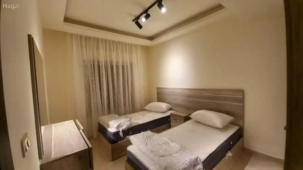 الصورة 6 من 12