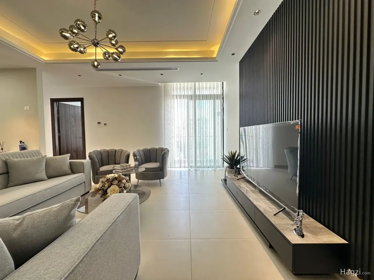 الصورة 2 من 12