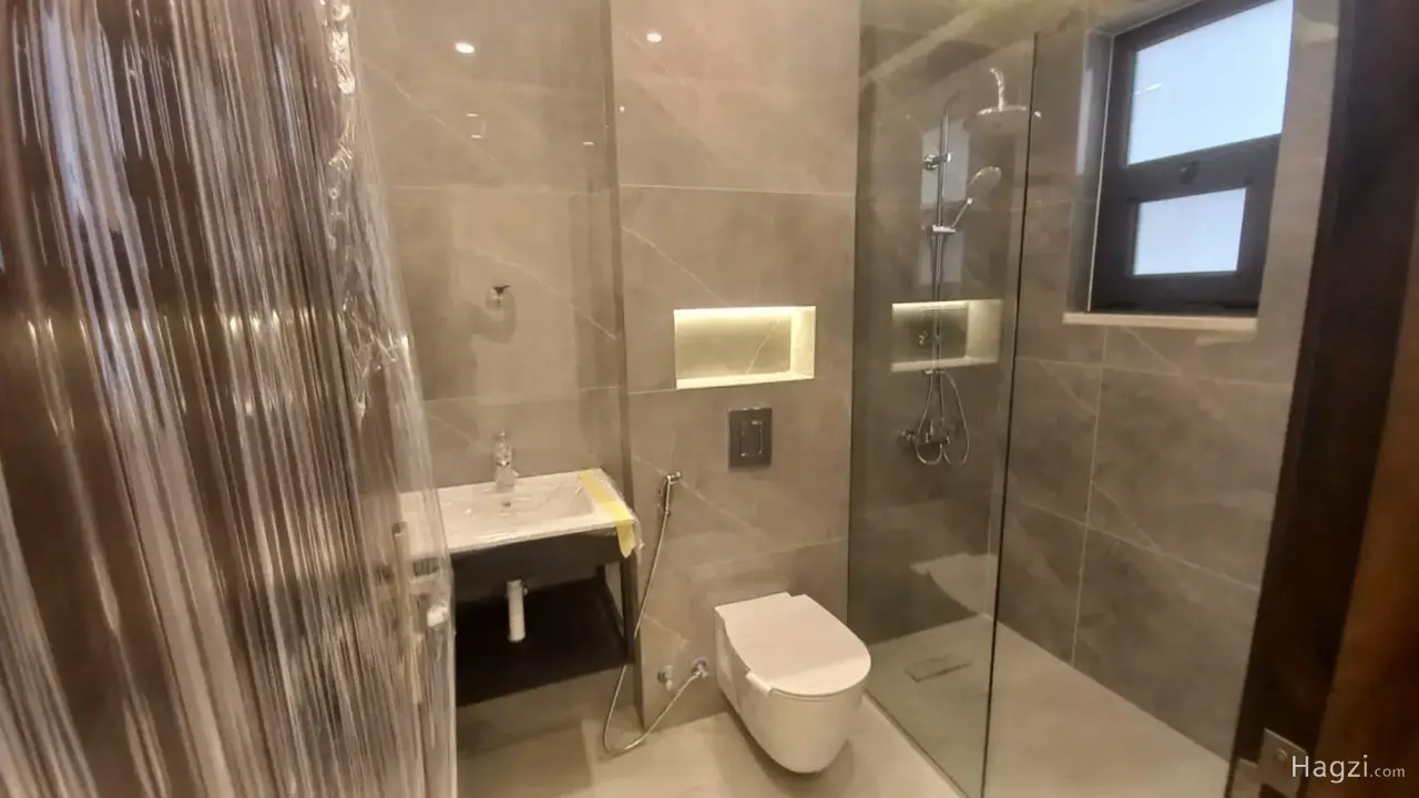 الصورة 2 من 12