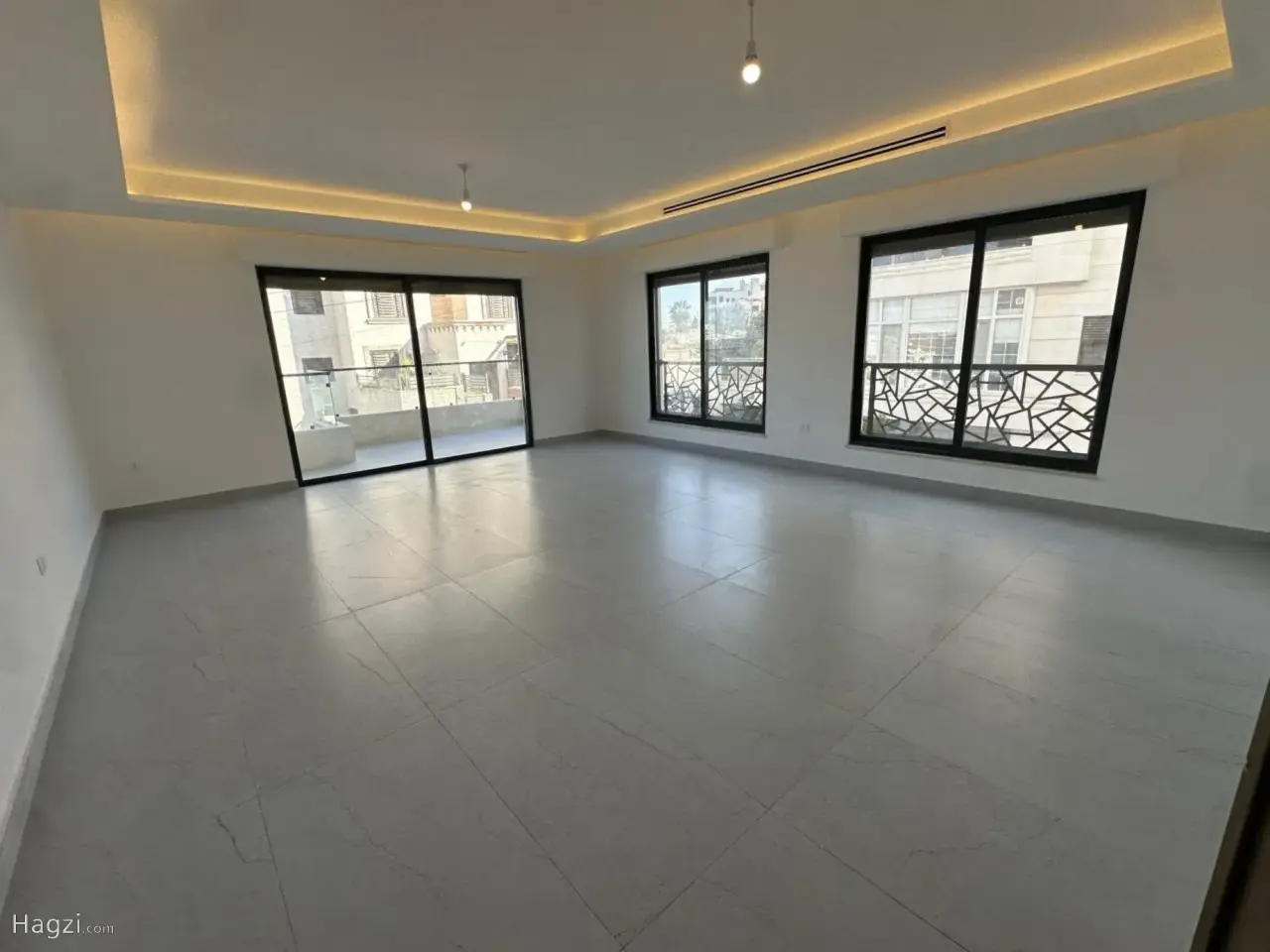 Unfurnished aparment for Sale in Dahyet Al Nakheel #4854