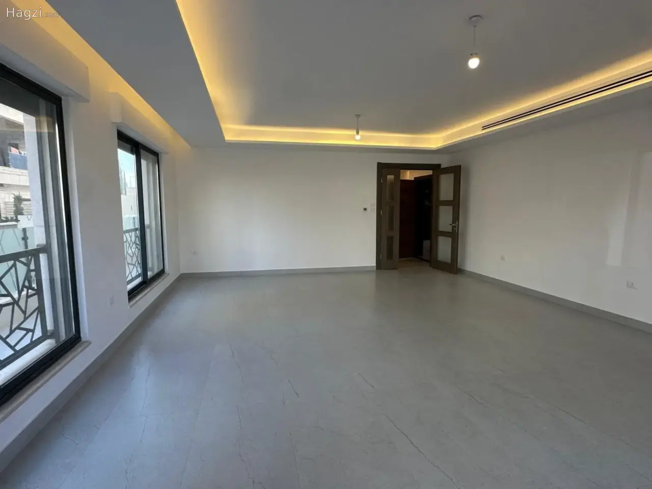 Unfurnished aparment for Sale in Dahyet Al Nakheel #4852