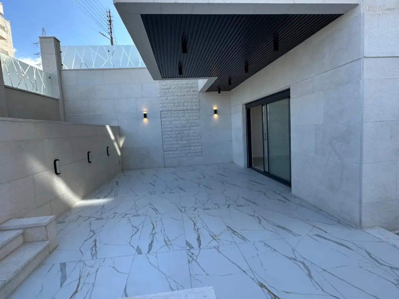 Unfurnished aparment for Sale in Dahyet Al Nakheel #4850