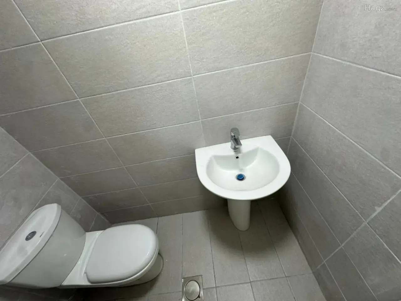 Photograph 5 of 12