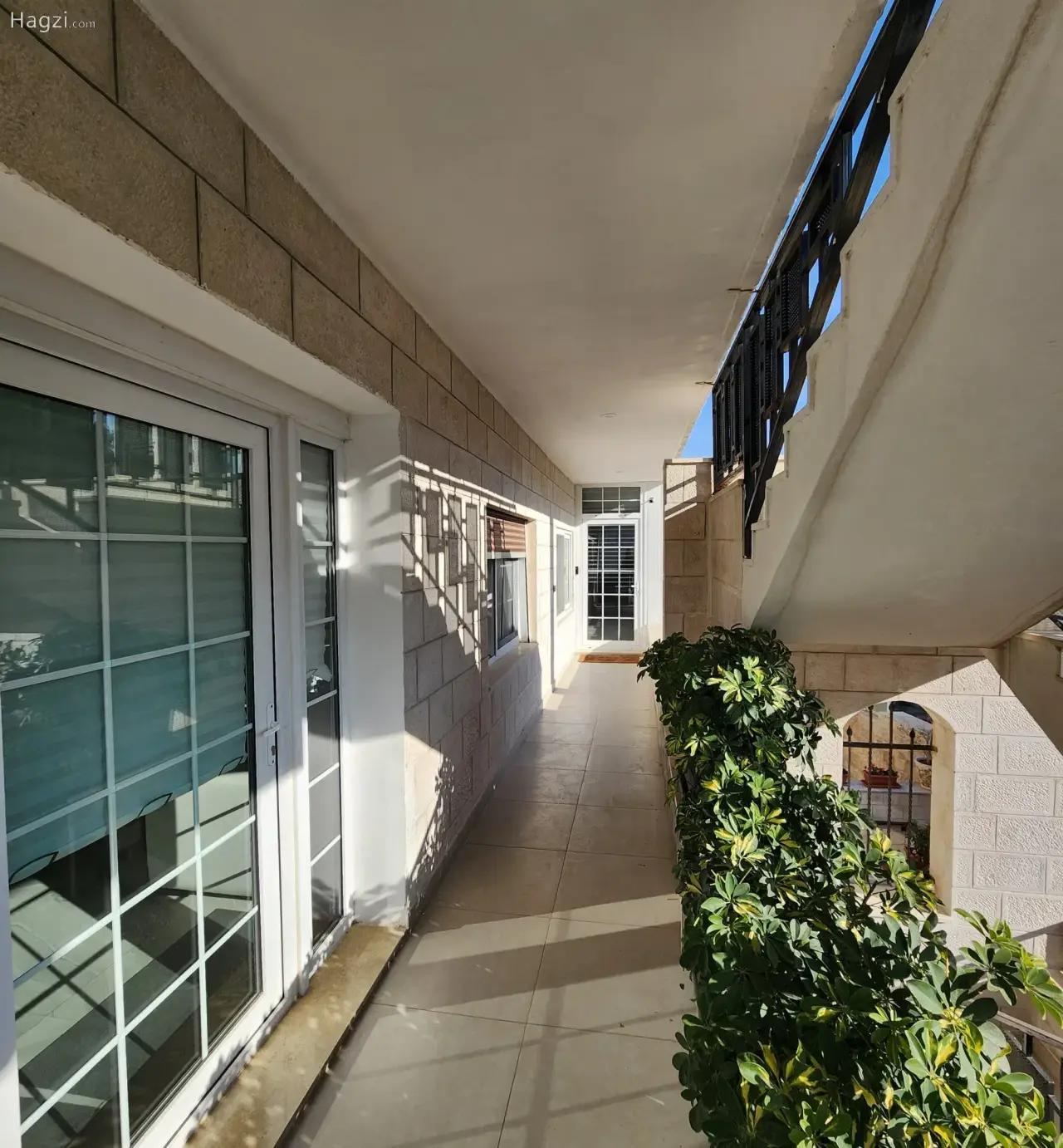 Photograph 6 of 12