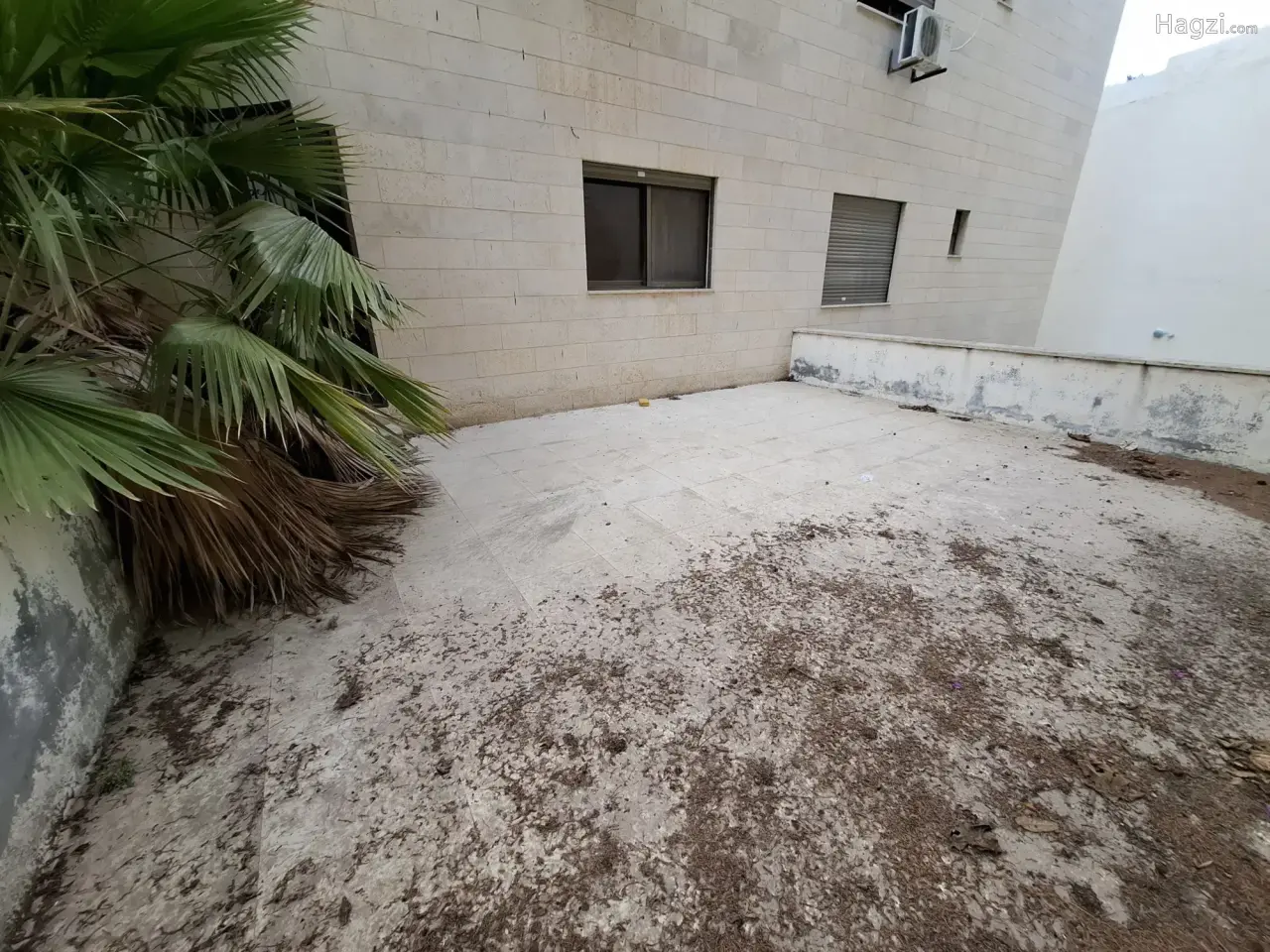 Photograph 2 of 12