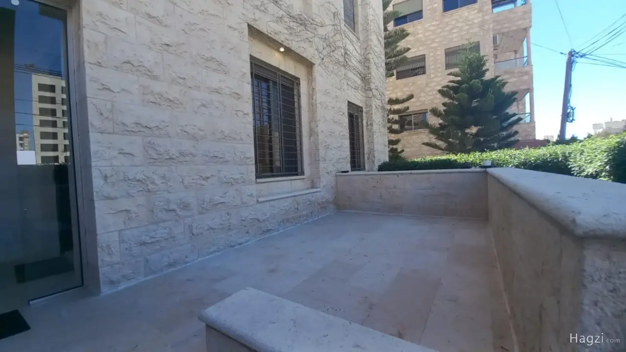 Photograph 5 of 12