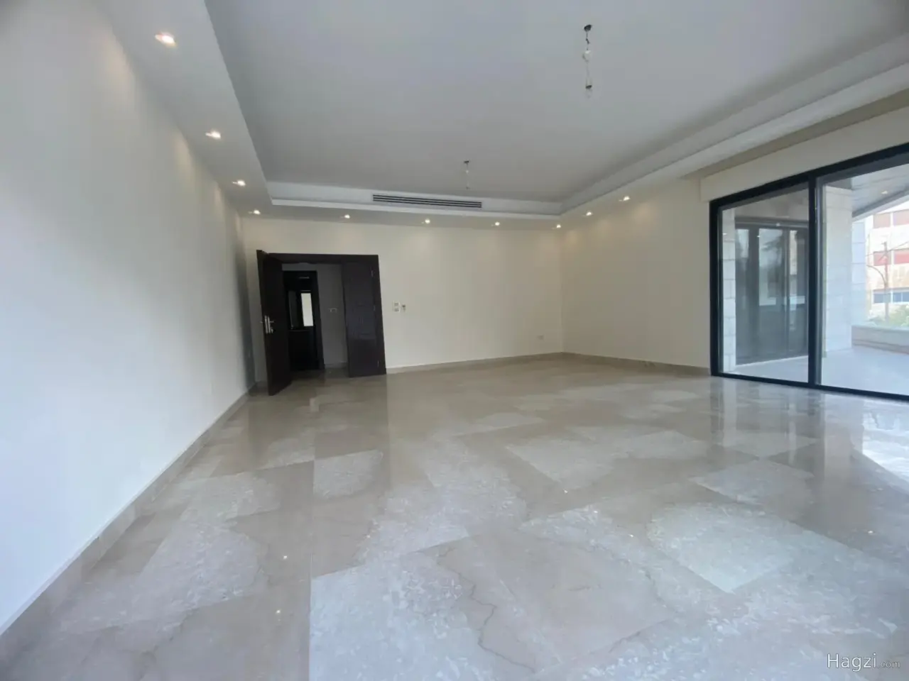 الصورة 2 من 12