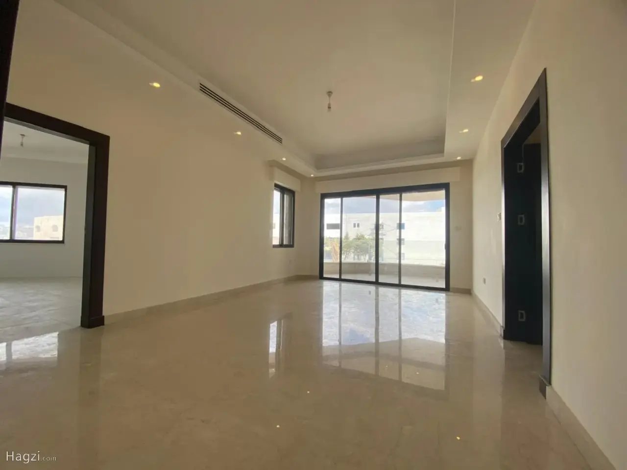 الصورة 7 من 12