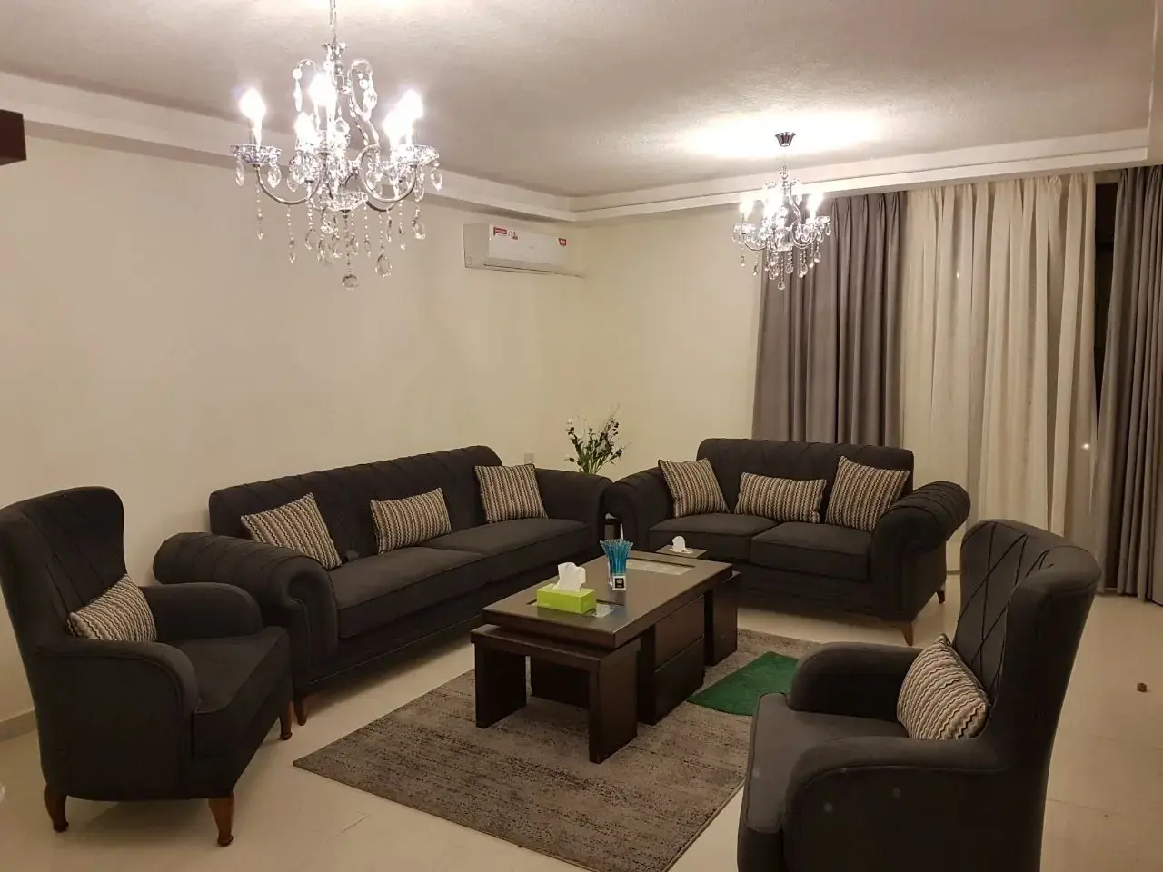 Furnished 2-bedroom ground-floor apartment for rent near the University of Jordan, 110 m²