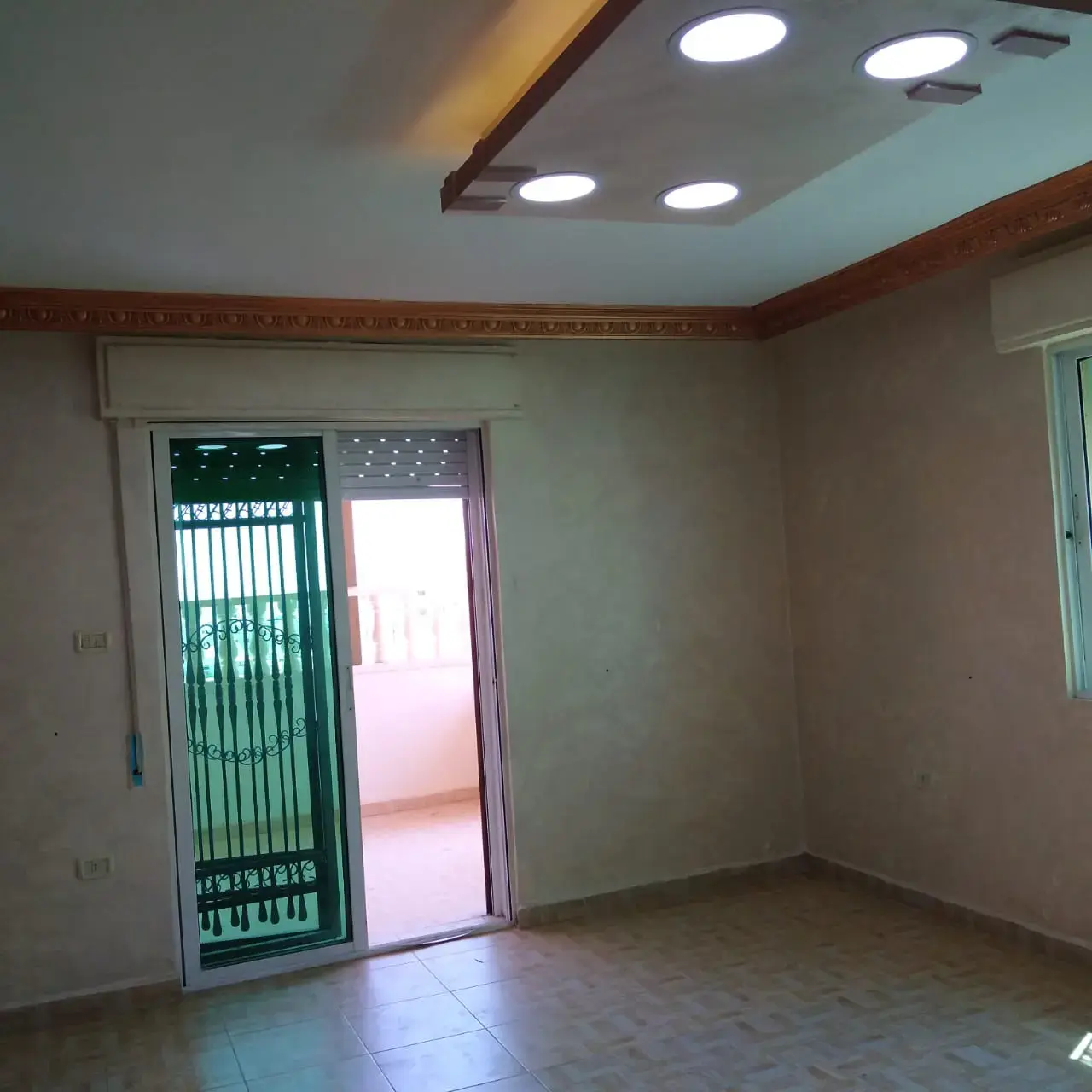 Unfurnished 52 m² studio for rent on the third floor, Shafa Badran