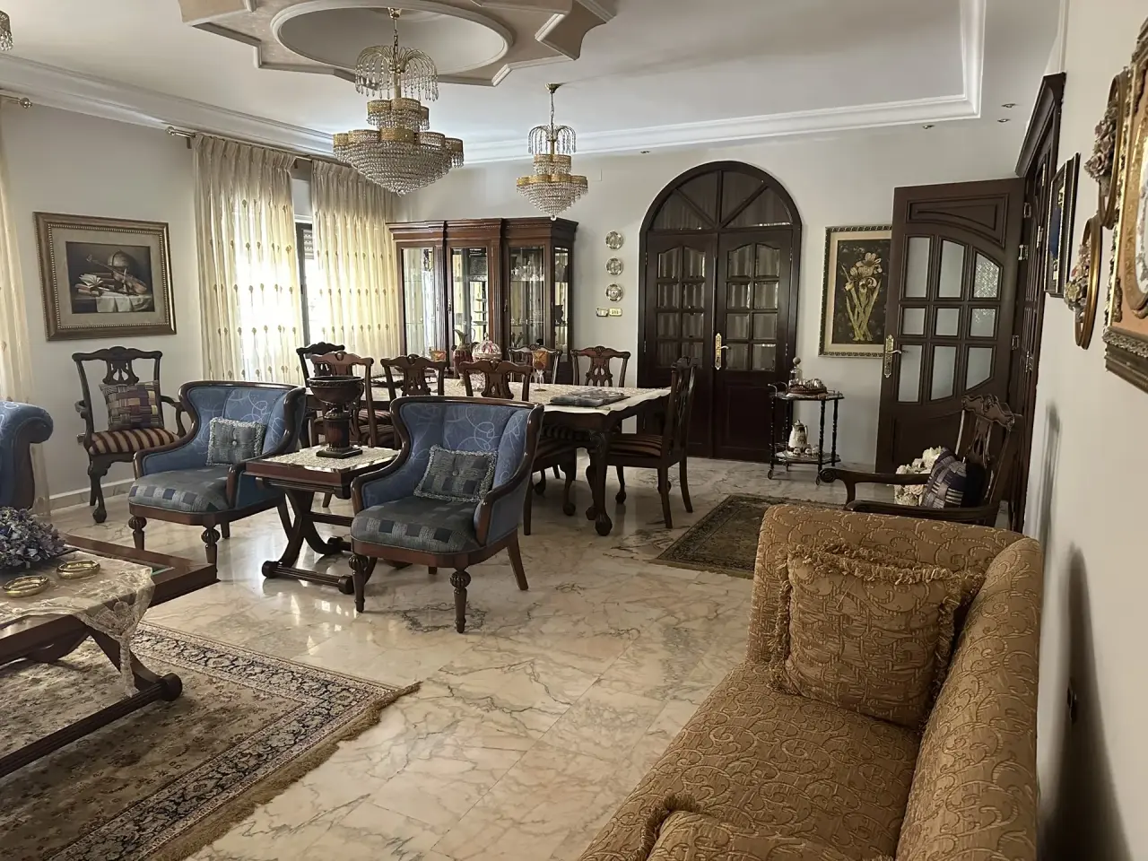 Semi-furnished villa for sale in Dahyet Al Ameer Rashed, near Mecca Street