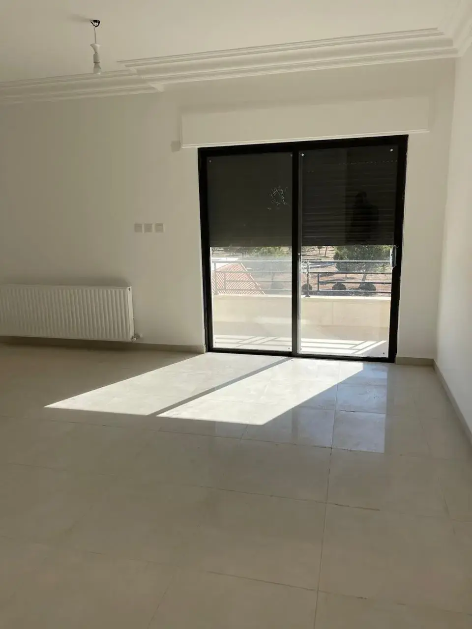 فيلا لم تُسكن للبيع في كمباوند الأندلسية على طريق المطار