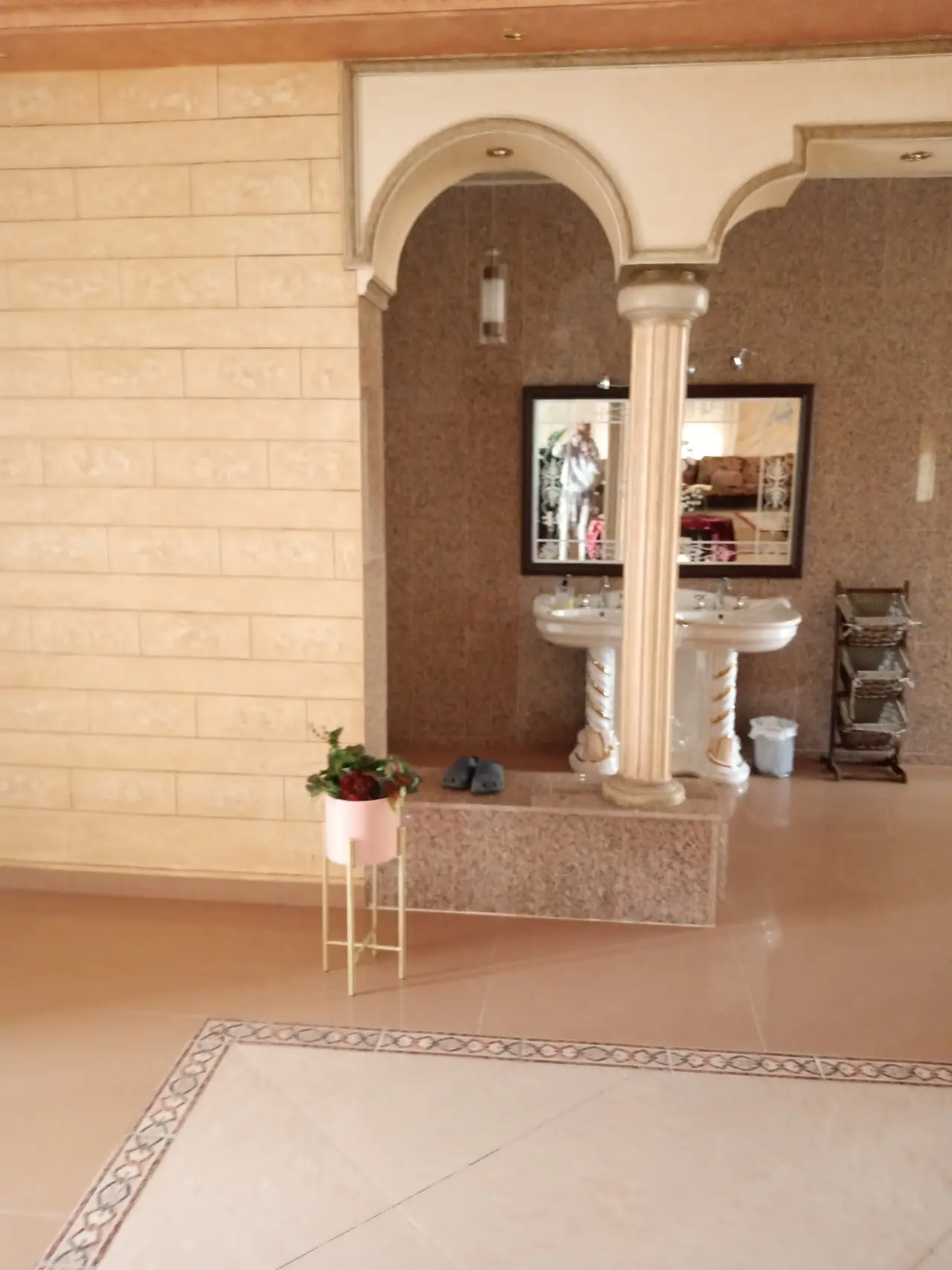 Villa for rent in Airport Road – photo 4