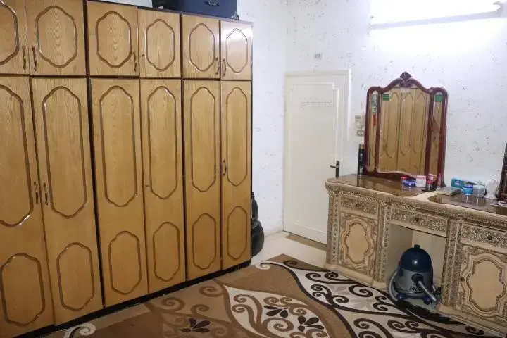 شقة للبيع في Iskan Al Batrawi – صورة 4