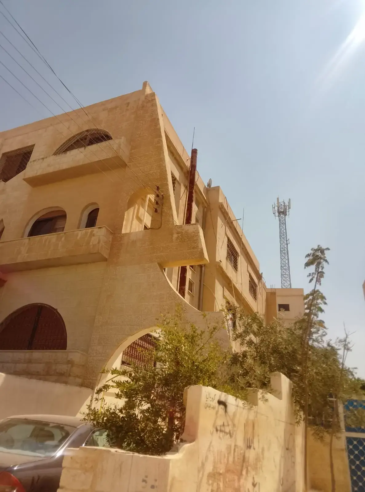 شقة للبيع في Iskan Al Batrawi – صورة 2