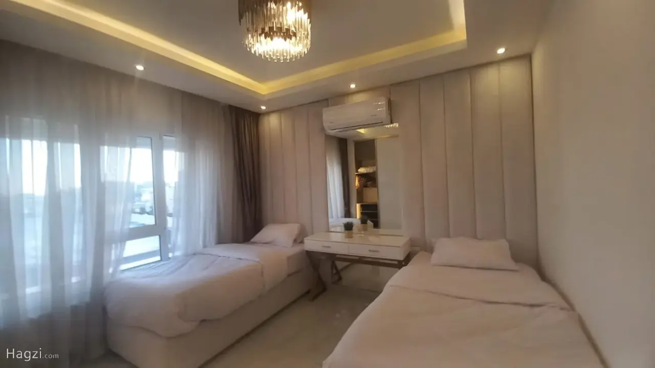 الصورة 5 من 12