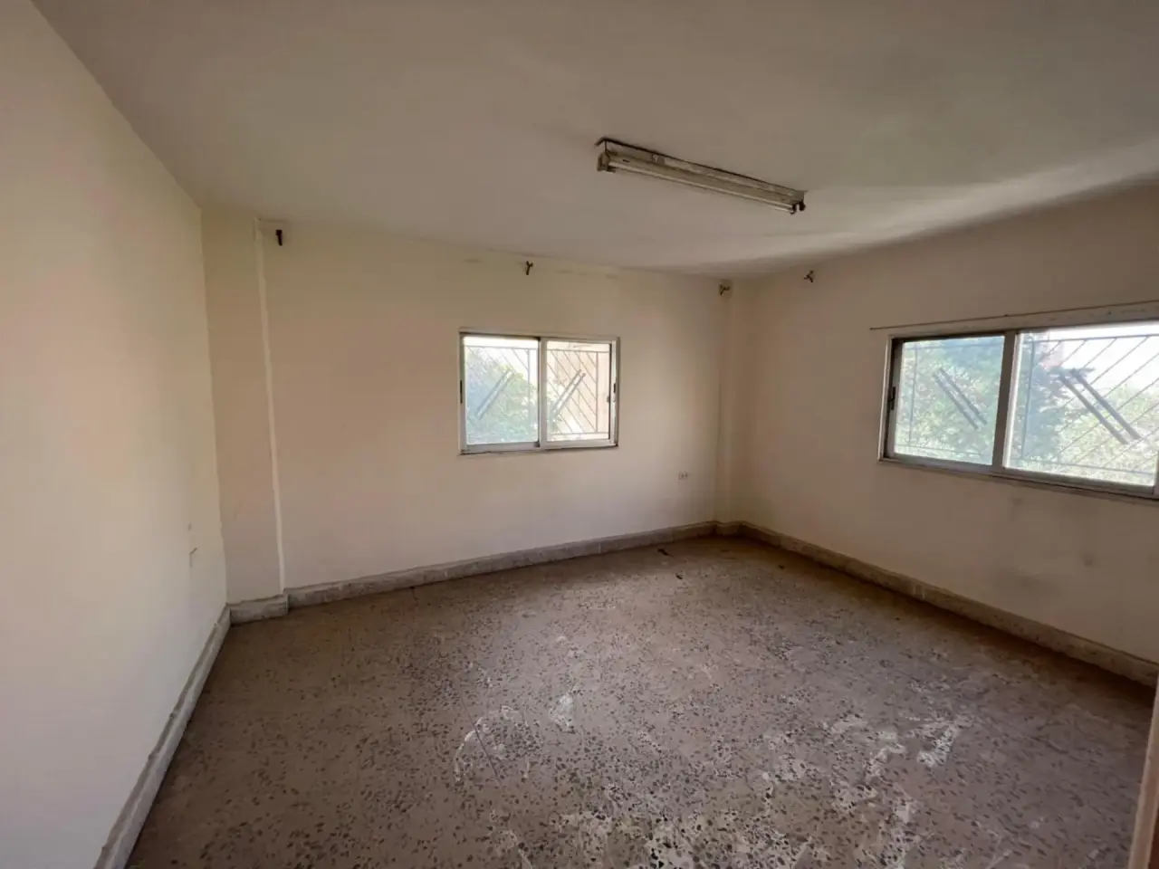Ground-floor 120 m² apartment with garden for sale in Al Mshairfeh, Rusaifeh