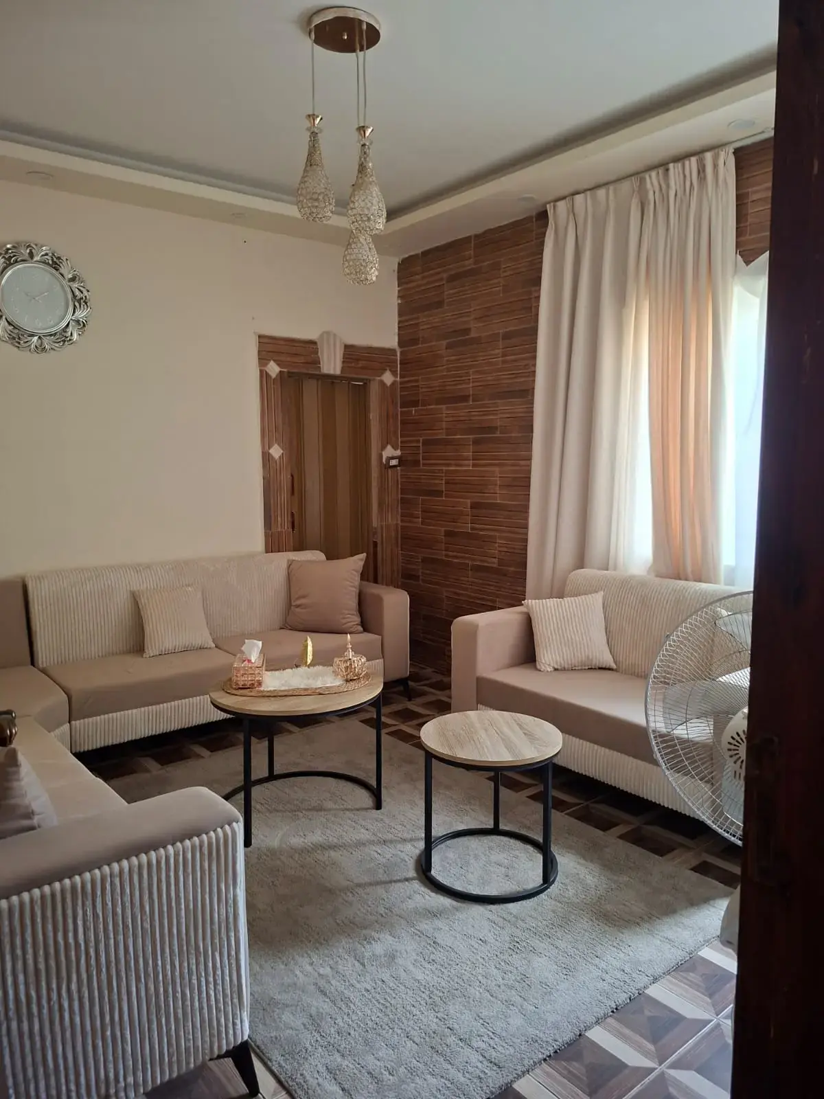 Ground-floor 145 m² apartment with private entrance for rent in downtown Zarqa