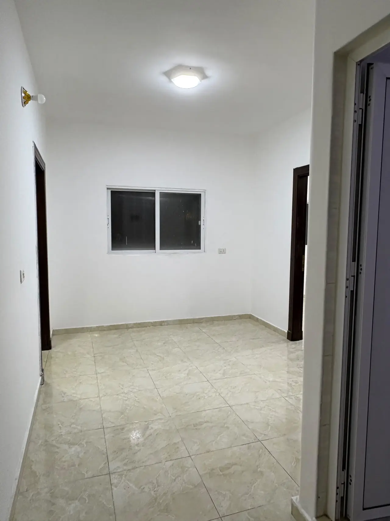 Deluxe 3-bedroom family apartment with parking for rent in Hay Al Qadisiyah, Rusaifeh