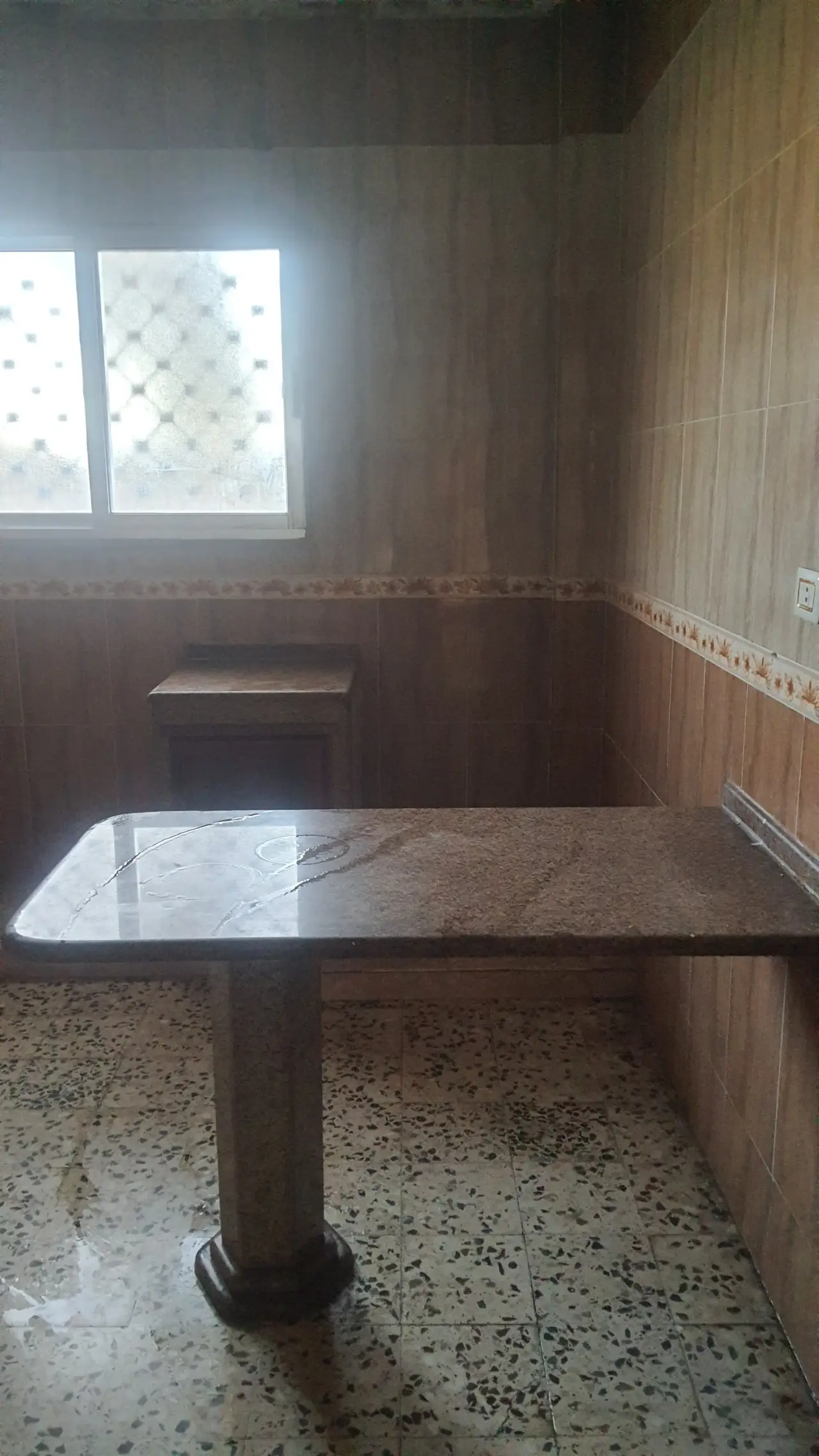 شقة للإيجار في Al Hashemieh – صورة 4