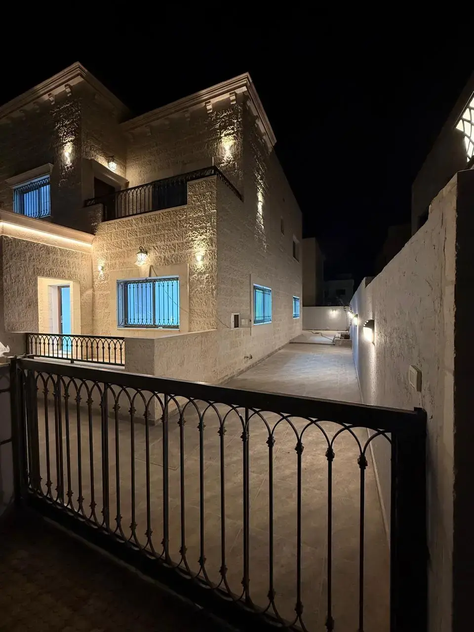 فيلا للبيع في Madinet El Sharq – صورة 3