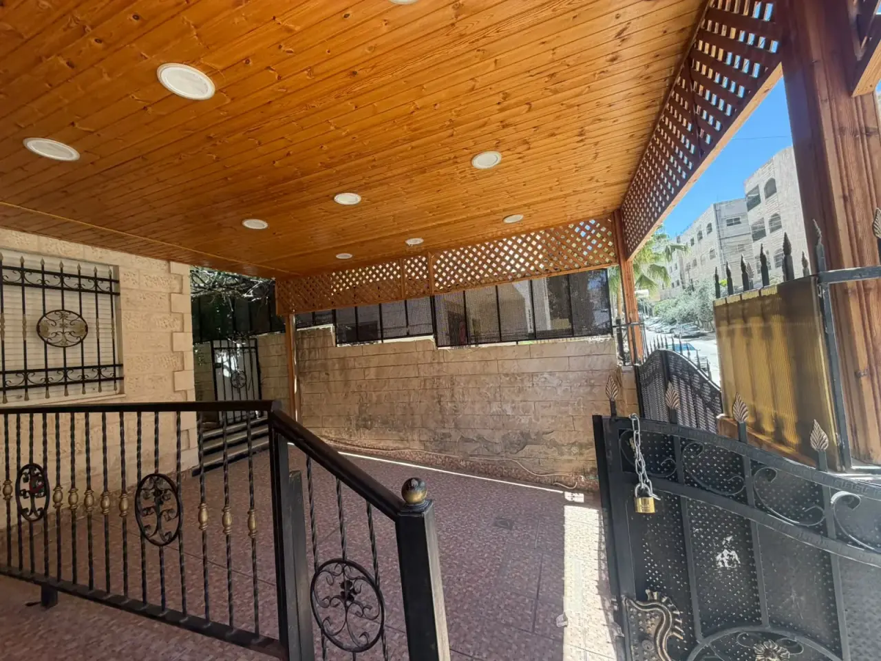 Villa for sale in Jabal Tareq – photo 4