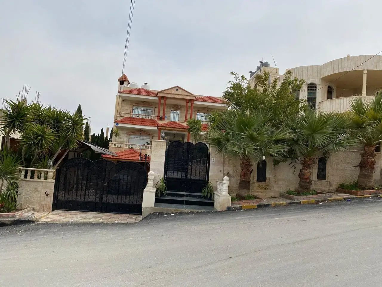 فيلا للبيع في Al-Qadisyeh - Rusaifeh – صورة 3