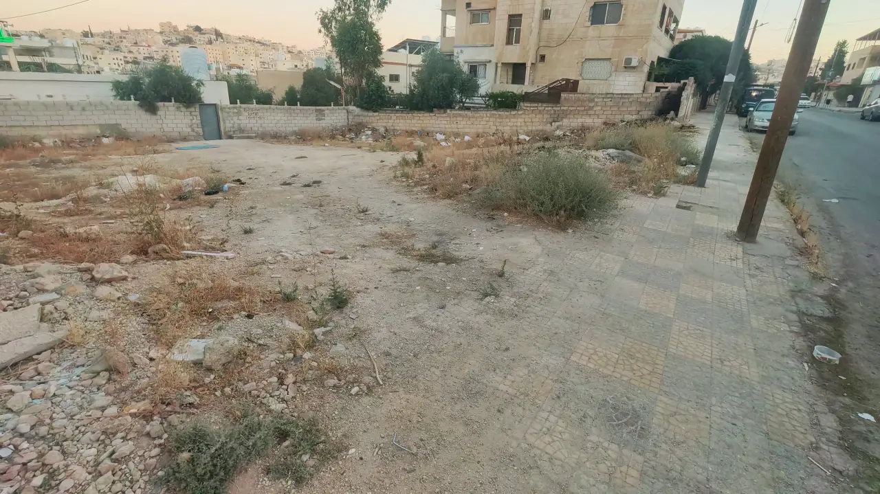 Land for sale in Al Zawahra – photo 2