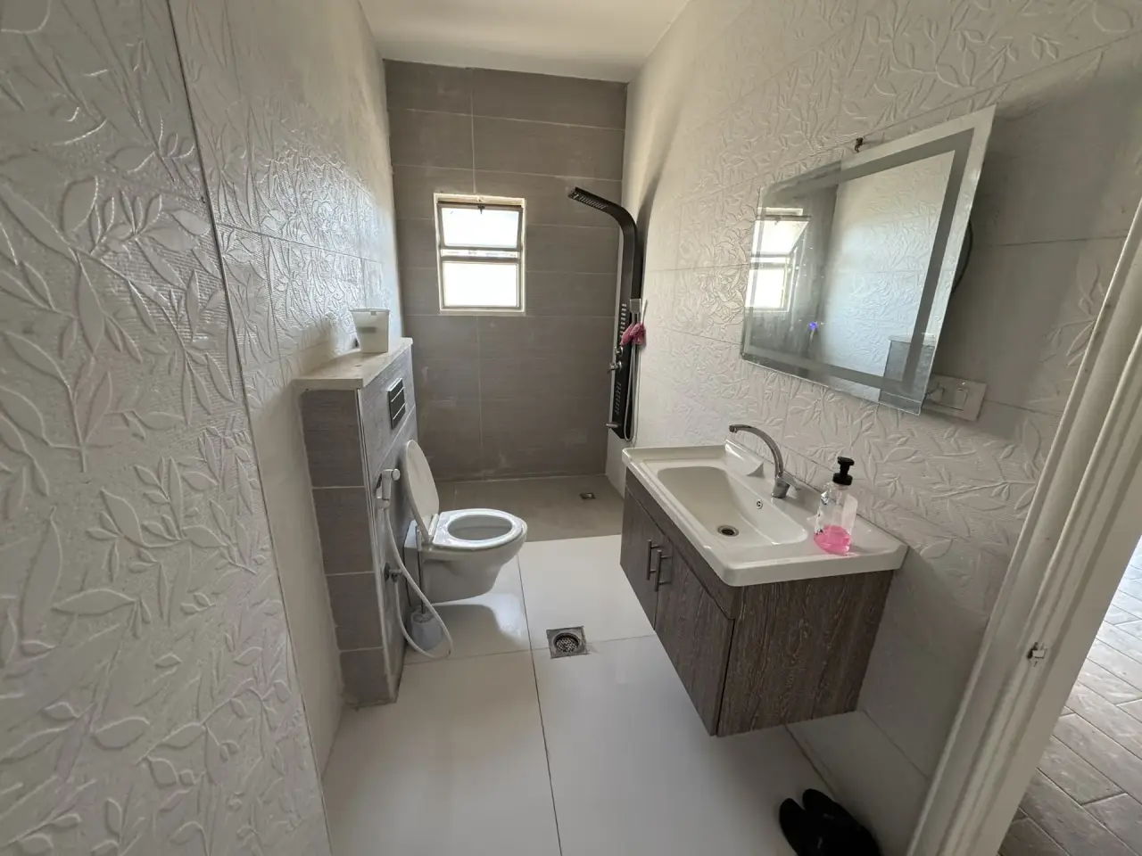 Apartment for sale in Al Rahebat Al Wardiah – photo 10