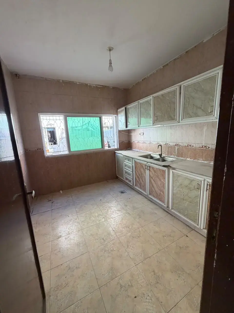 Apartment for sale in University Street – photo 5