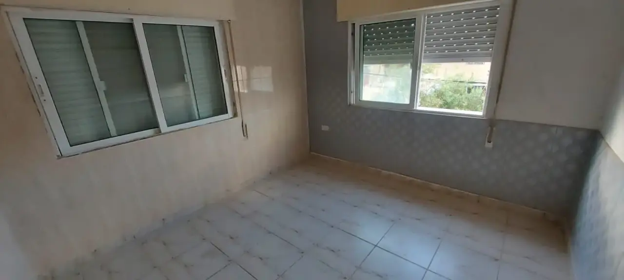 Small 2-bedroom flat 200 m from Yarmouk University science gate, Al Iskan