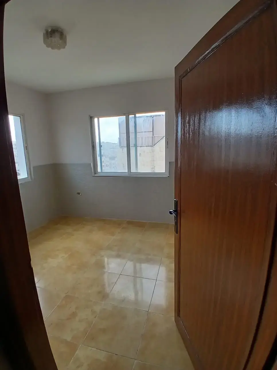 Apartment for rent in University Street – photo 4